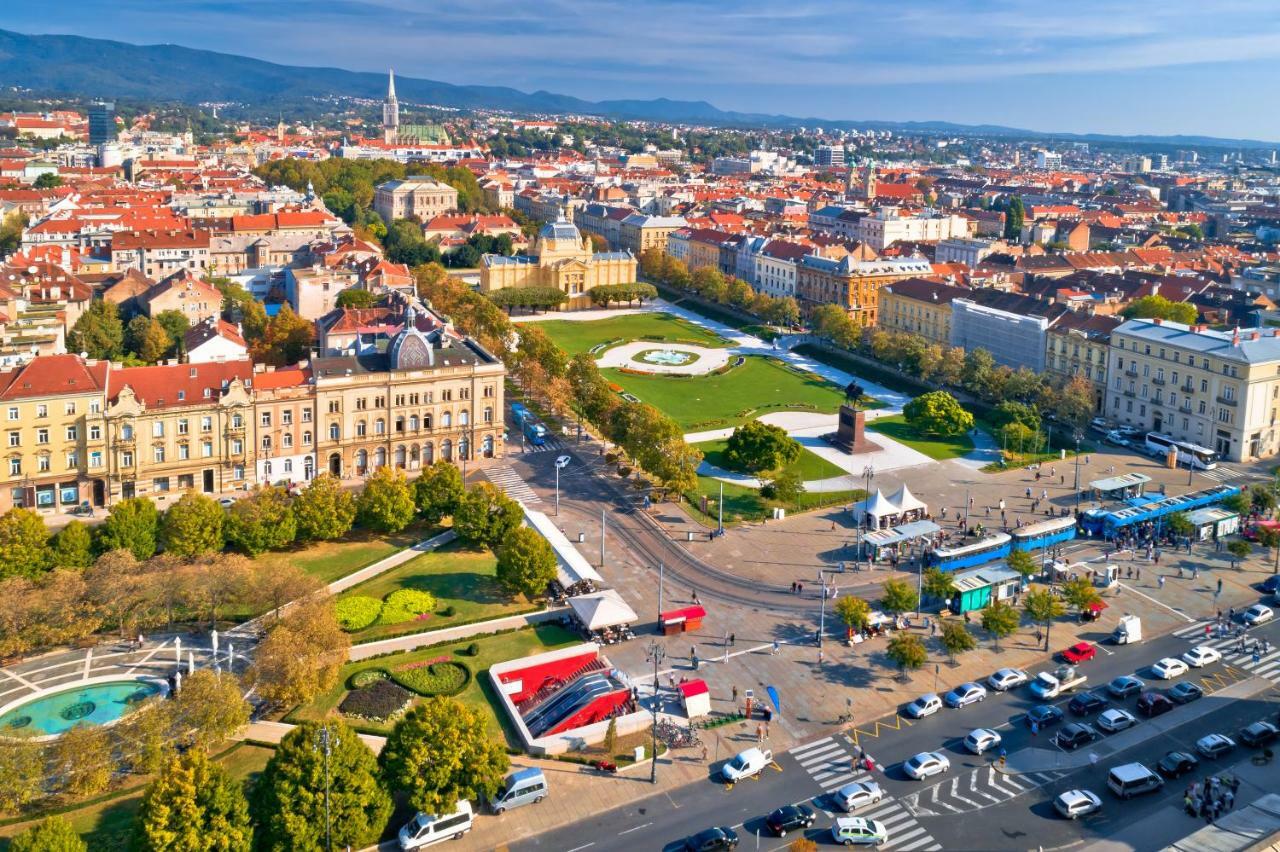 Black 49 Zagreb Exteriör bild